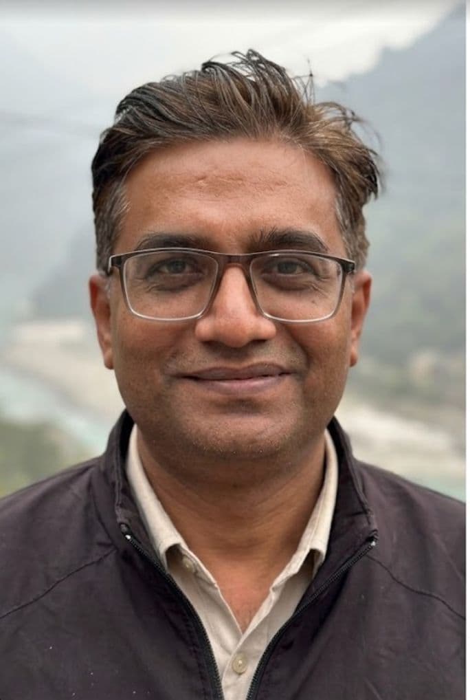 Dr. Navin Kumar